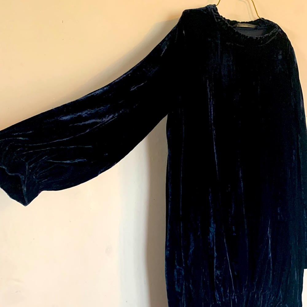 RICH BLUE VELVET MINI DRESS WITH POCKETS 🙂